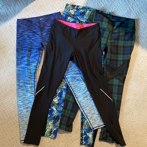 4 pair workout leggings size medium - bundle